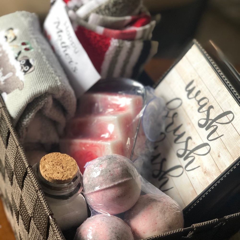 SOLD——Unwind— Essential Love Spell Spa Gift Set